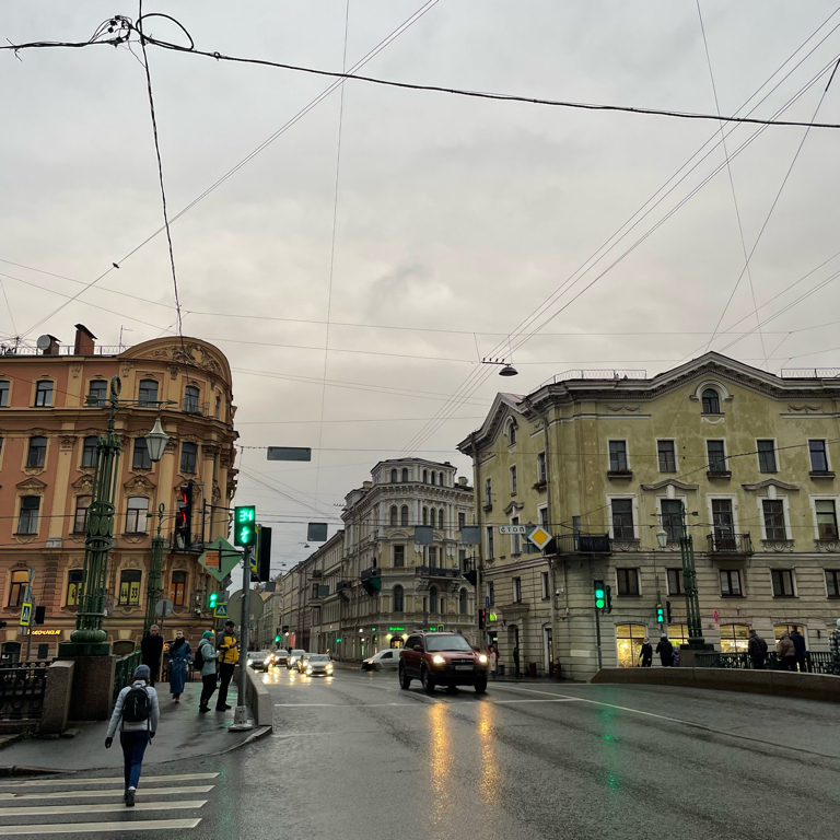 Фото У Эрмитажа