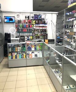 Flashkin (ulitsa Olega Koshevogo, 21А), items for mobile phones