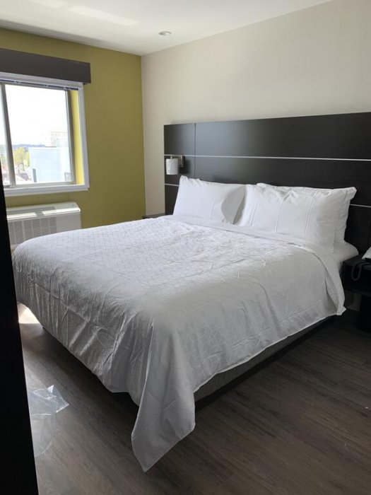 Фото Holiday Inn Express Jamaica - JFK AirTrain - NYC