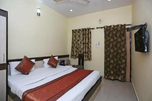 Гостиница Oyo 4009 Hotel Hkj Palace в Варанаси