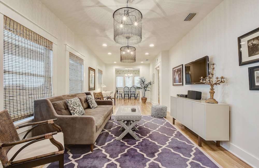 Фото East Austin Home w/Backyard Oasis by RedAwning