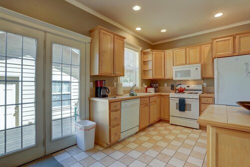 Гостиница Westside Walkable 3 Bedroom Home в Бенде