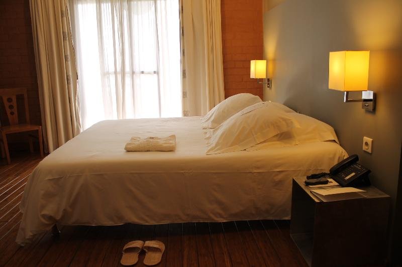 Фото Radisson Hotel Tamboho Waterfront Antananarivo