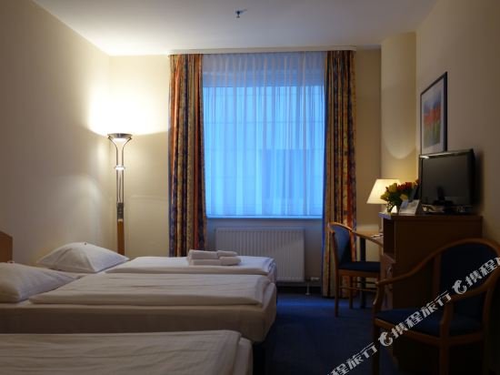 Фото Hotel Plaza Hannover