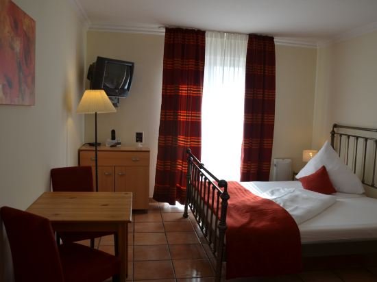 Фото Akazienhof Hotel & Brauhaus