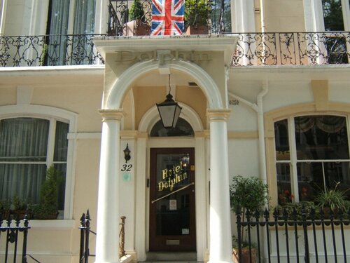 Гостиница Dolphin Hotel London в Лондоне