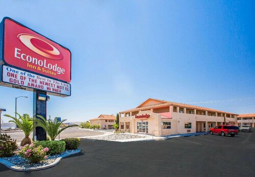 Гостиница Econo Lodge Inn & Suites near China Lake Naval Station