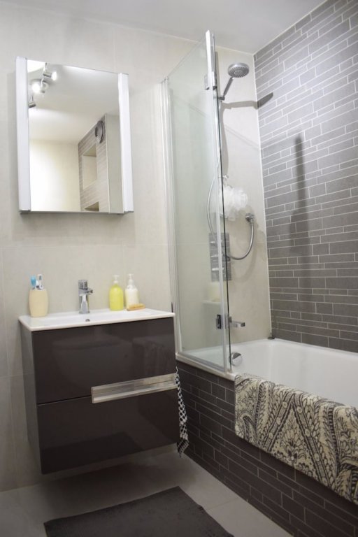 Фото Cosy 1 Bedrooom in Fabulous Location