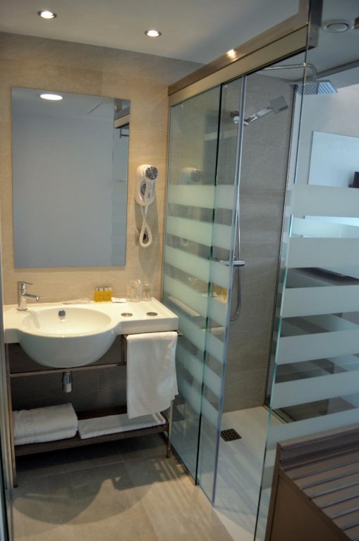 Фото El Puerto Ibiza Hotel & SPA