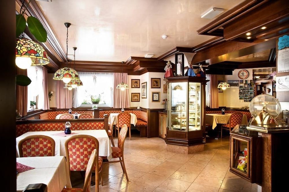 Фото Hotel Malita