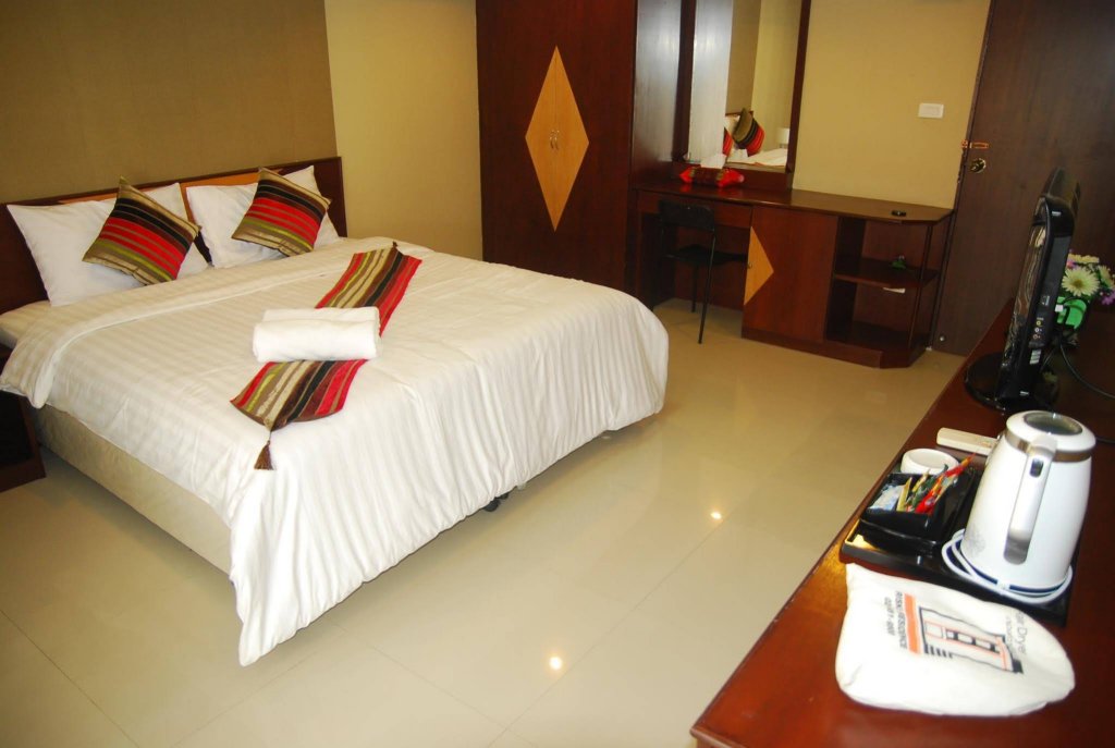 Фото Riski Residence Charoen Krung