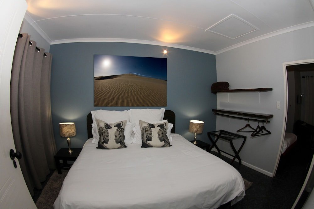 Фото The Roundhouse - Self Catering