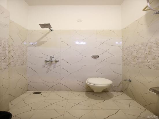 Фото Oyo 9055 Hotel Rich Inn