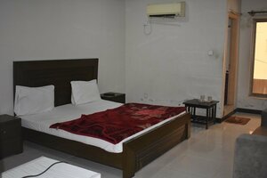 The Hotel (Dhoke Babu Irfan, 1488), hotel