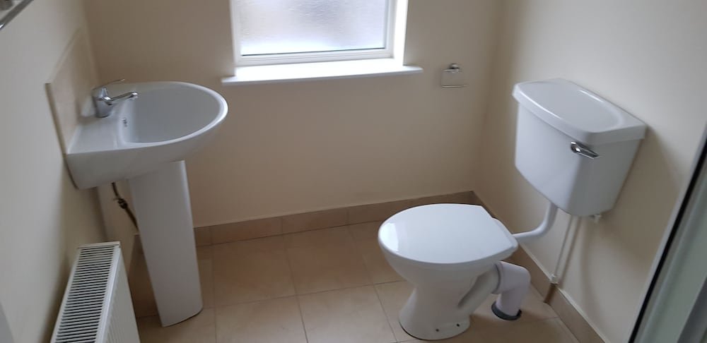 Фото 3 Bedroom newly furnished cork city