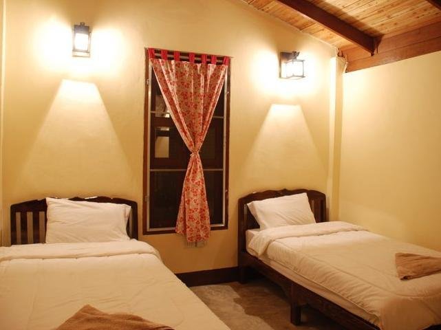 Фото Mountain Blue Cottage