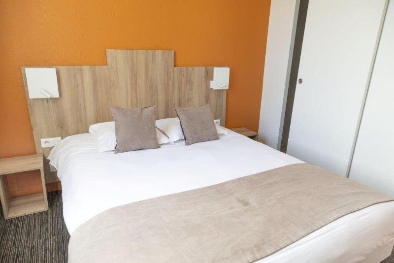 Фото Logis Hotel Restaurant Chaptal Amboise