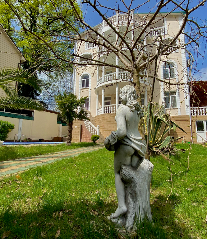 Фото отеля 2