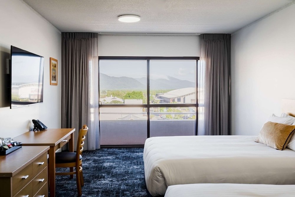 Фото The Benson Hotel