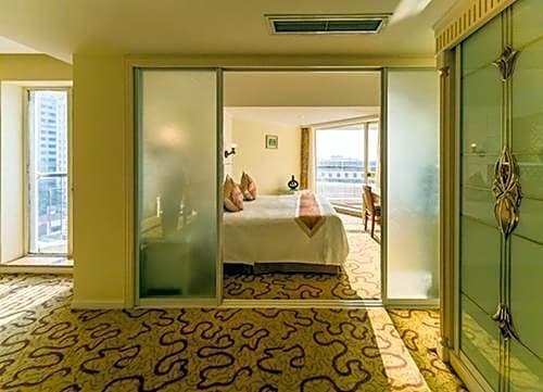 Фото Huiquan Dynasty