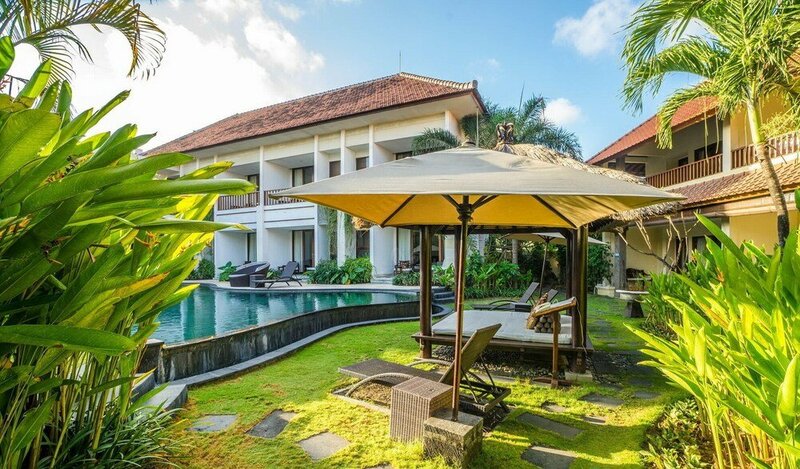 Гостиница 16 Bedroom Villa River Side Legian