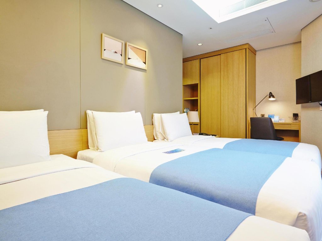 Фото Days Hotel by Wyndham Seoul Myeongdong