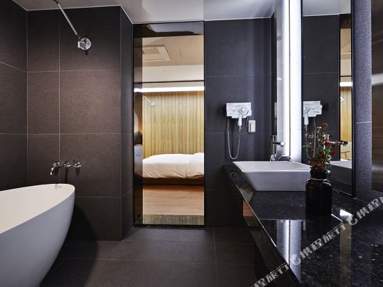 Фото H Hotel Seocho