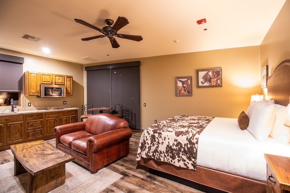 Фото Prickly Pear Inn