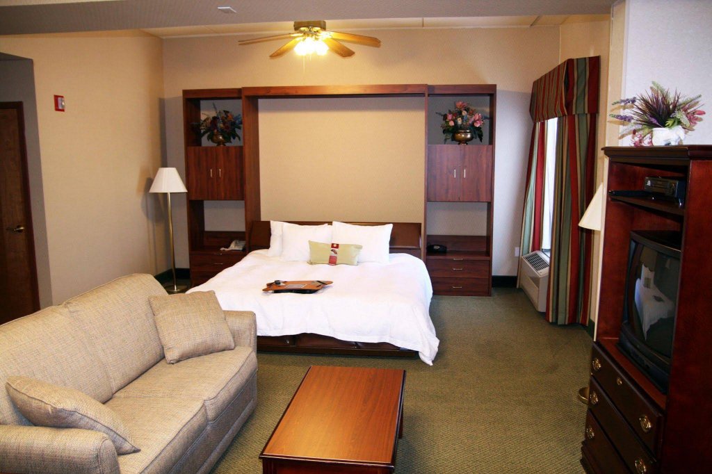 Фото Hampton Inn Newport News-Yorktown