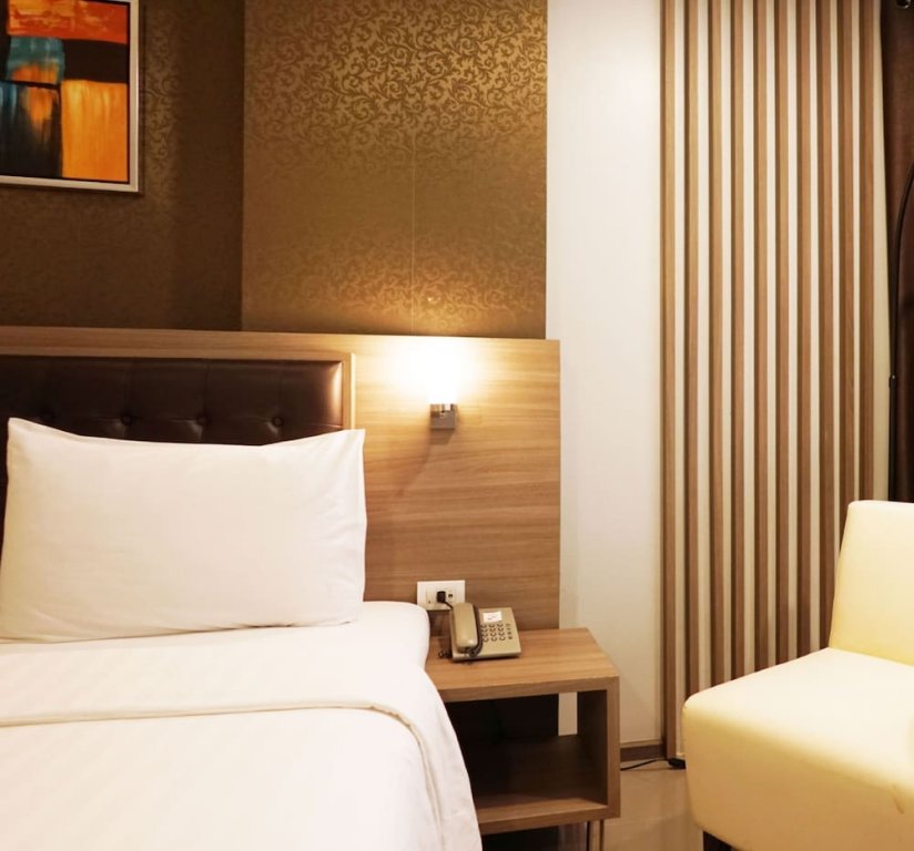 Фото Picnic Hotel Bangkok - Rang Nam