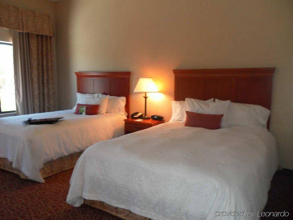 Фото Hampton Inn And Suites Hemet