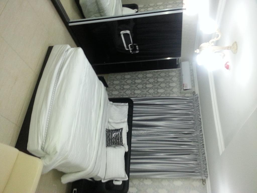 Фото Tenache Hotels