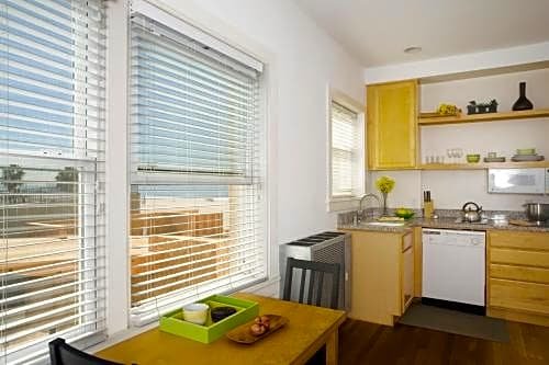 Фото Venice Suites