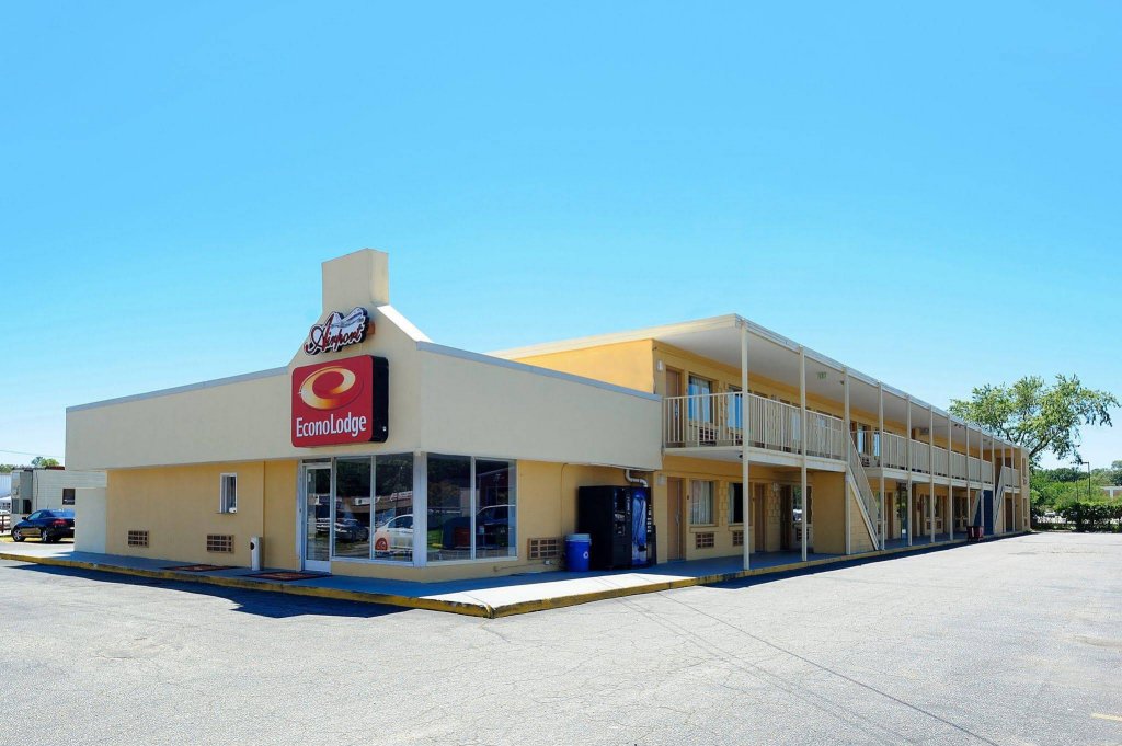 Фото Econo Lodge Airport