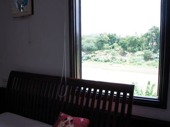 Фото Merry Riverside Hotel