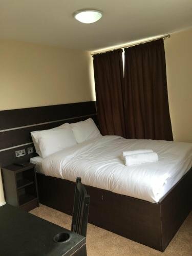 New Globe Hotel