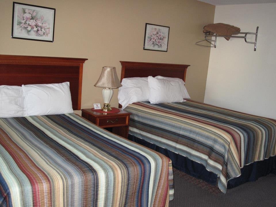 Фото Milford Motel On The River