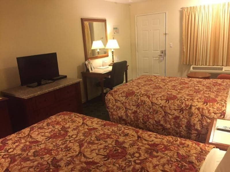 Фото Days Inn by Wyndham Westley