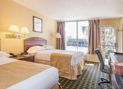 Гостиница North Charleston Inn в Норт-Чарлстоне