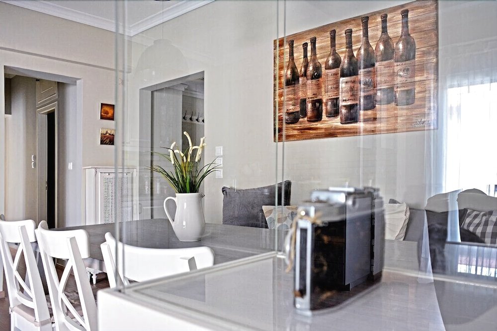 Фото Three Bedrooms Apartment in City Center