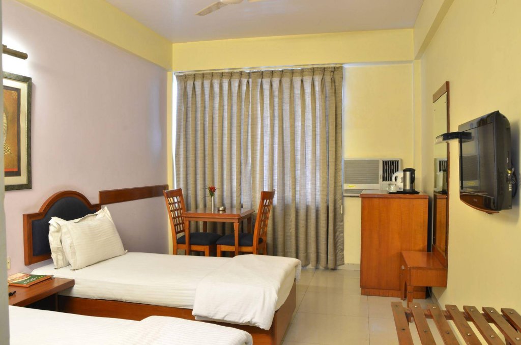 Фото Hotel Tourist Deluxe