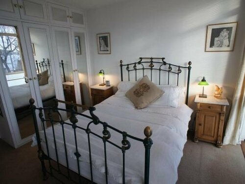 Гостиница Brompton House в Лондоне