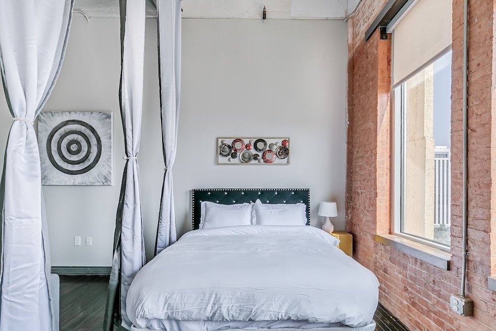 Фото Luxury Downtown Dallas Stay by Amyfinehouse