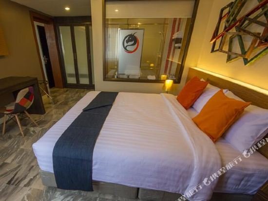 Фото Dragon River Avenue Hotel