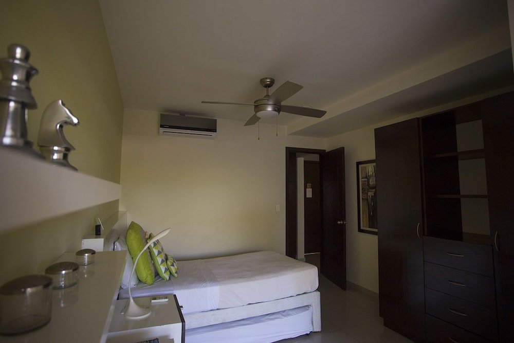 Фото Luxury 2 Bedroom Apartments