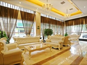 Гостиница Vienna Hotel Yueyang Huarong Avenue Branch