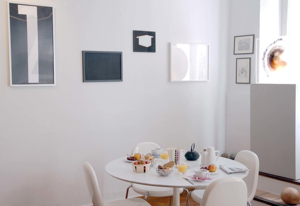 Фото Hôtel Burrhus