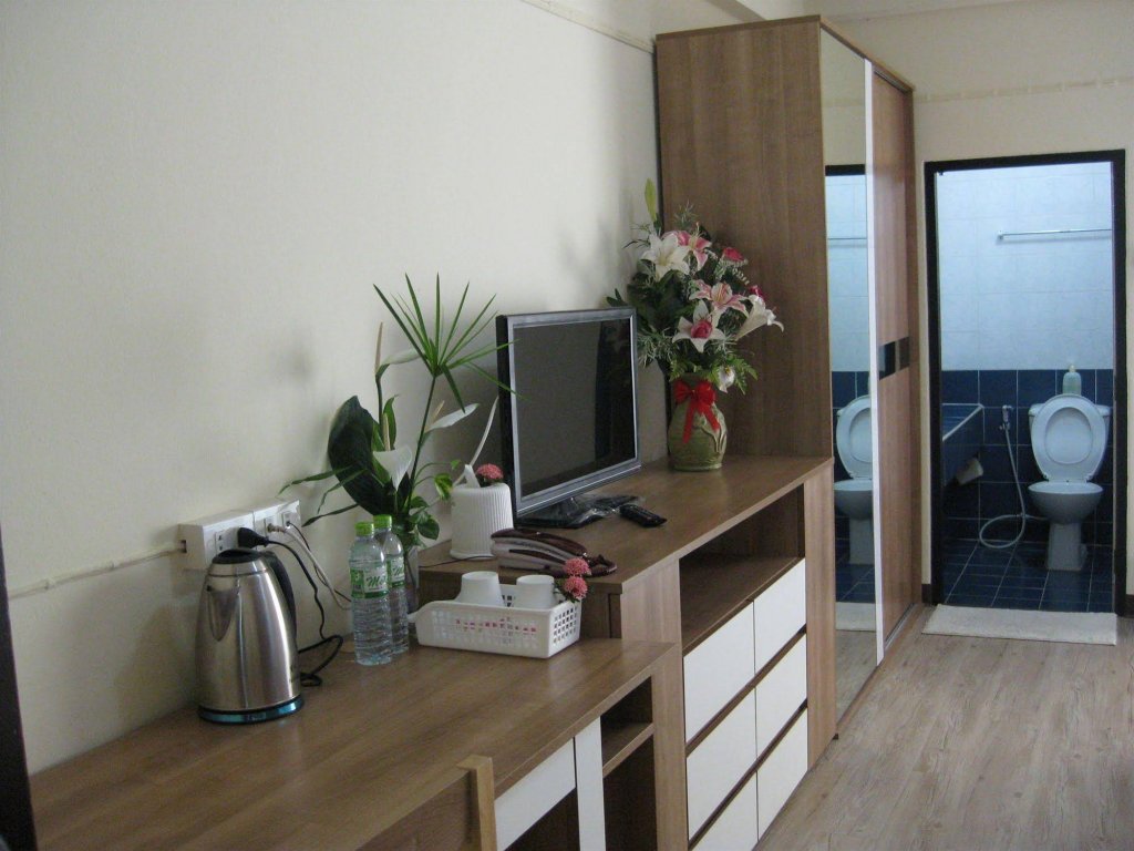 Фото Komol Residence Bangkok