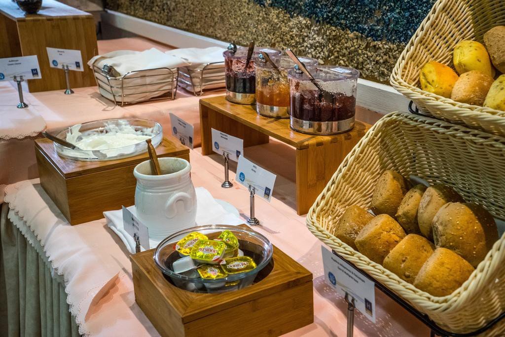 Фото Emmantina Hotel