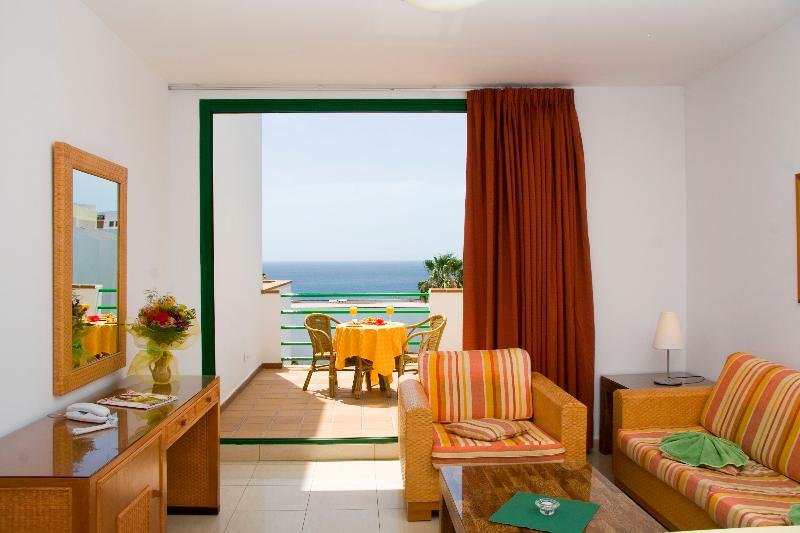 Фото Aparthotel Esquinzo Y Monte Del Mar